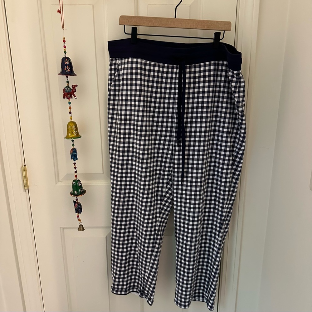 Draper James Navy and White Checkered Lounge Pants